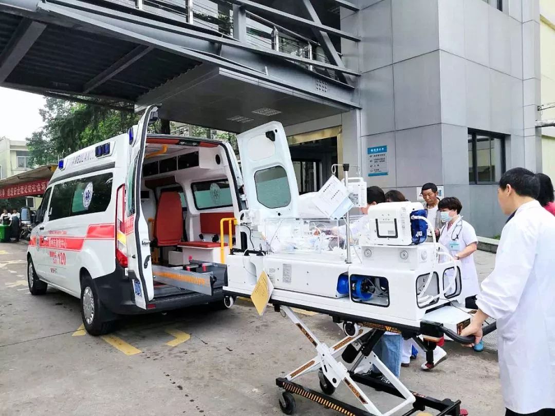 那坡县长短途救护车转院